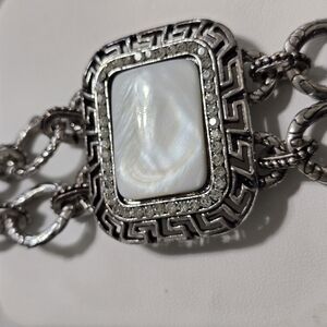 Elegant Silver and White Chain Bracelet